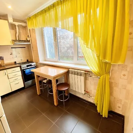 на воскресенці, поруч метро лівобережна, інститут серця, мвц Apartment