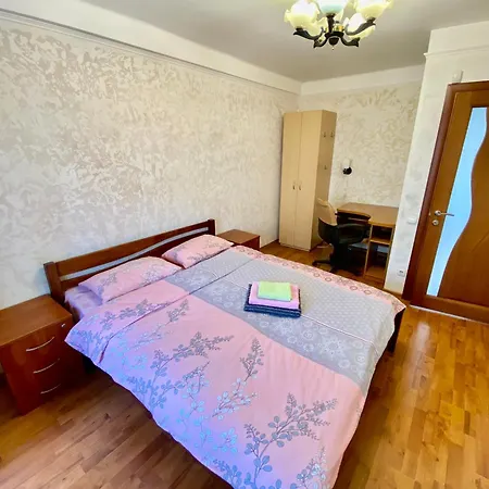 Apartment на воскресенці, поруч метро лівобережна, інститут серця, мвц *