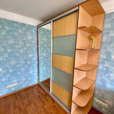 на воскресенці, поруч метро лівобережна, інститут серця, мвц Apartment *